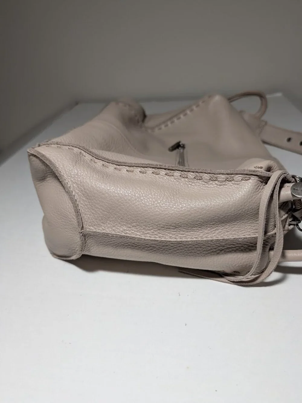 The SAK Pebble Leather Adjustable Top Handle Hobo Purse Cream OS